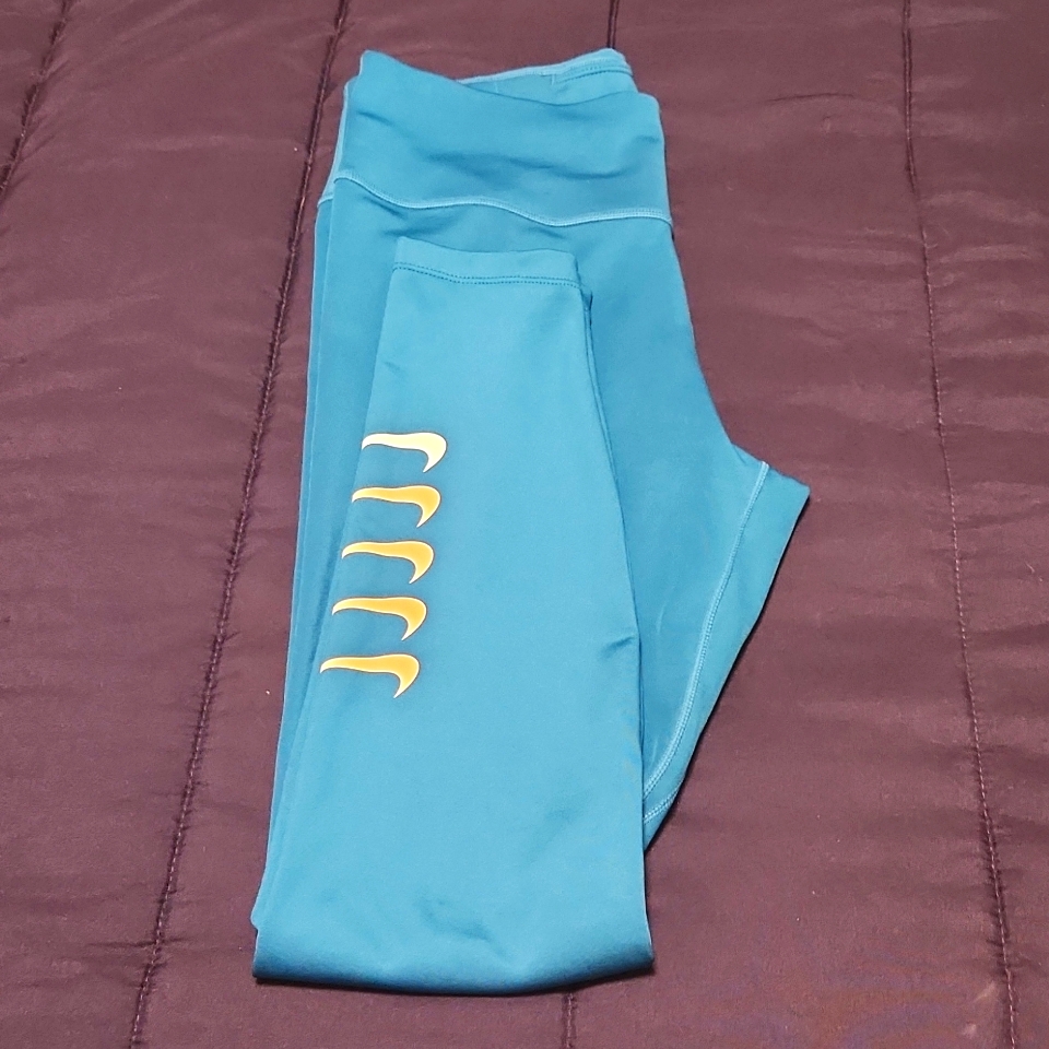Womens Nike Leggings